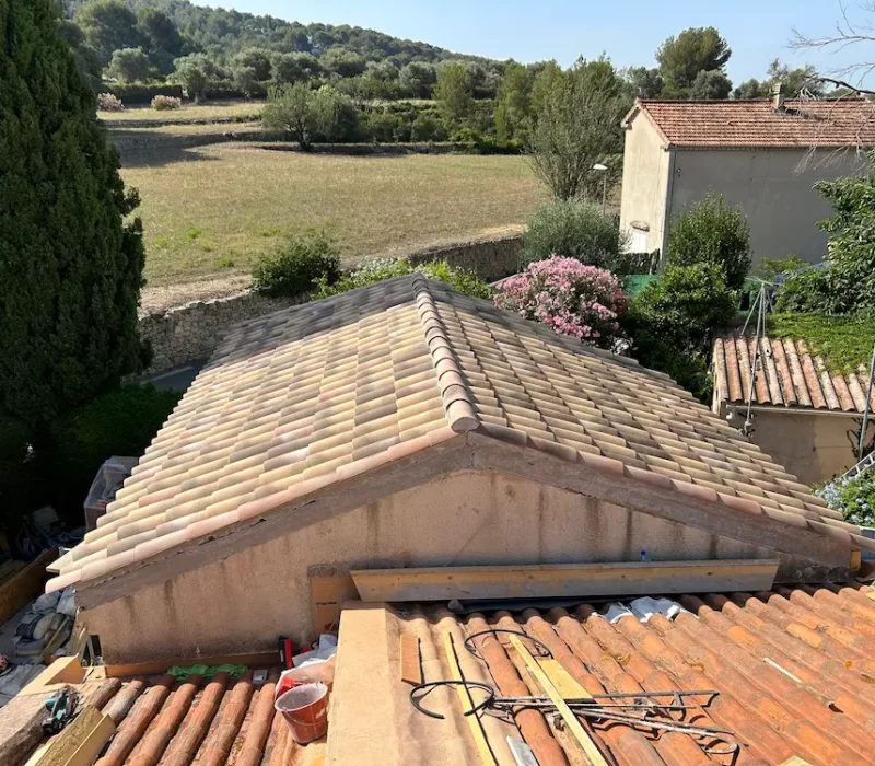 refection toiture couvreur gardanne